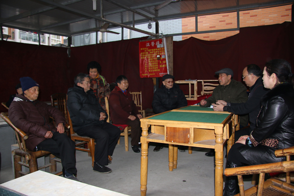 集團(tuán)黨委、工會(huì)為退休職工送溫暖